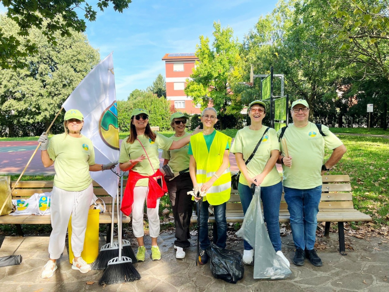Nella eco-camminata al parco Brigate Alpini di Campagnola sono stati raccolti ben 25 chili di rifiuti