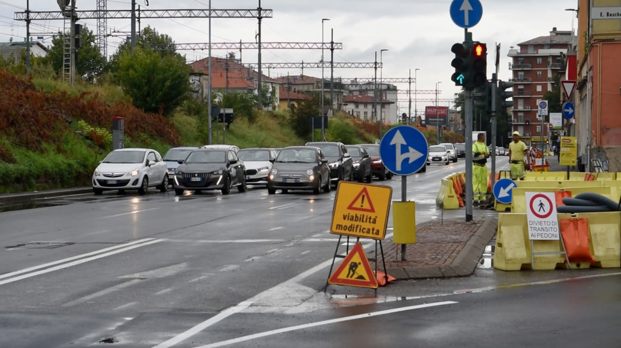 Primo giorno di scuola sulle strade di Bergamo: tanto traffico, ma bene il trasporto pubblico