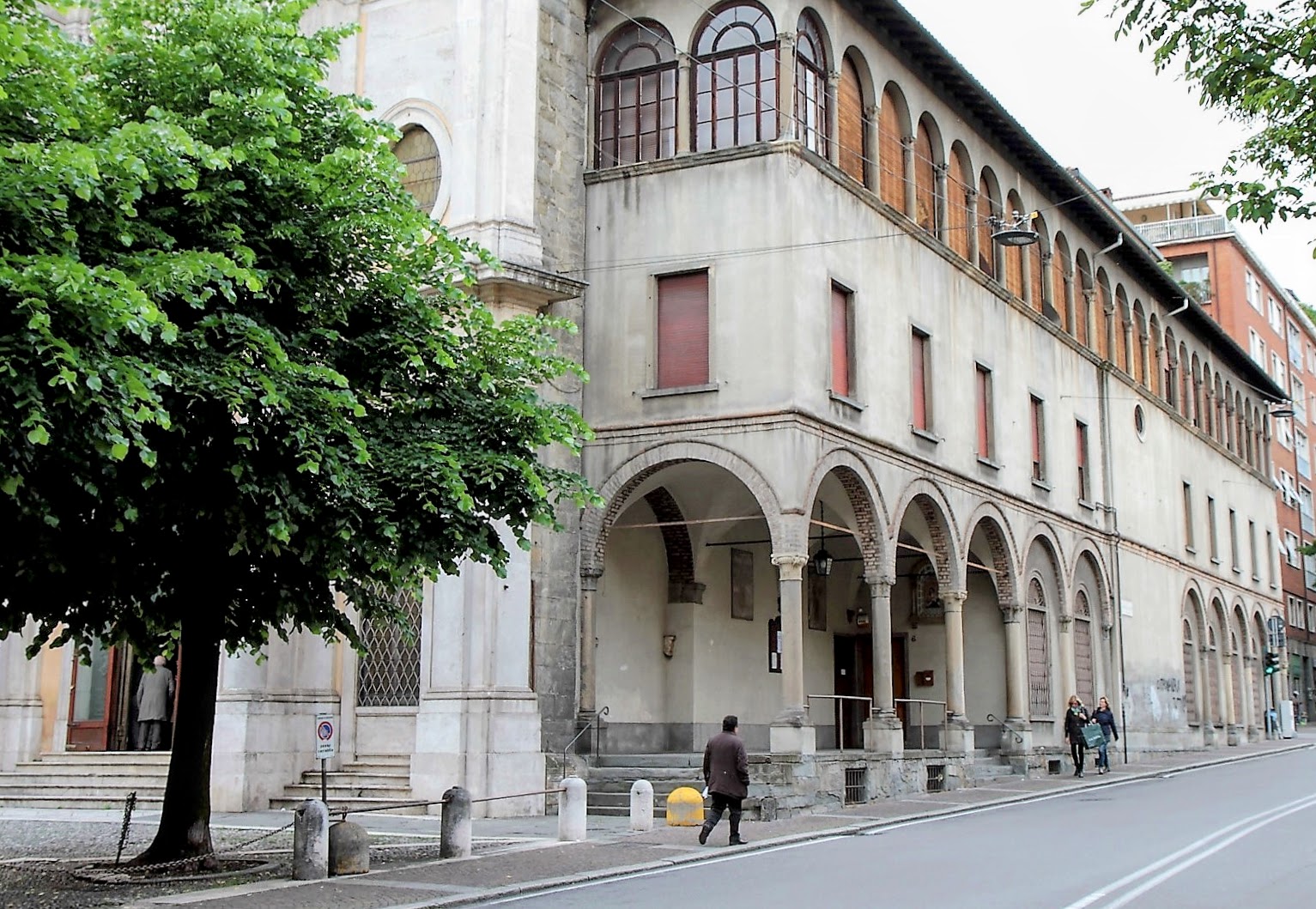 Senzatetto Di 46 Anni Trovato Morto Sotto Il Porticato Della Chiesa Di senzatetto-di-46-anni-trovato-morto-sotto-il-porticato-della-chiesa-di