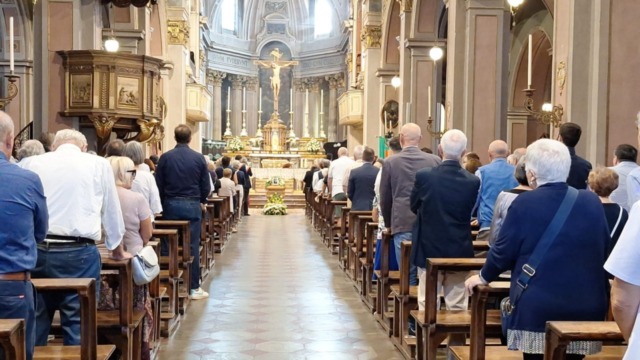 L’addio a Ettore Pirovano a Caravaggio: tanti amici e colleghi politici presenti all’ultimo saluto