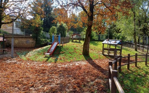 Un nuovo giardino è stato consegnato ai bambini dell’Infanzia di Monterosso. Lavori per 45 mila euro