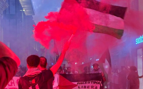 Oltre tremila persone alla manifestazione per la Palestina in Porta Nuova