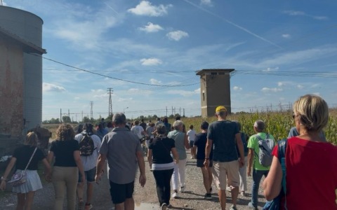 Centinaia di persone alla camminata di protesta contro la Bergamo-Treviglio, tra Levate e Osio Sotto