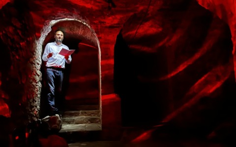 “Il viaggio di Renzo” tra mura e parole: Art2night porta “I Promessi Sposi” al Fondaco del Sale