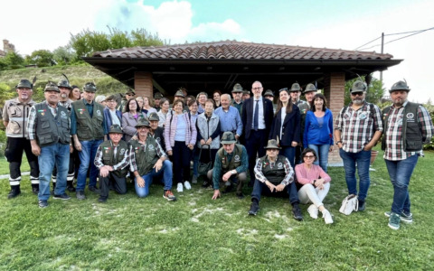 Disabili, ambulanza e asilo: tre grandi donazioni da parte degli Alpini di Treviolo