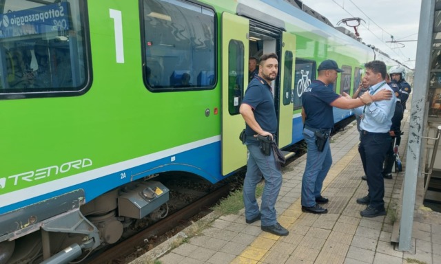 Si sente male sul treno alla stazione di Treviglio (dove non c’è il defibrillatore), morto 72enne