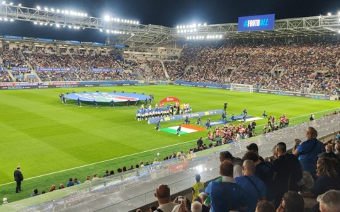 Grande serata allo stadio di Bergamo, goleada degli Azzurri e bella risposta del pubblico