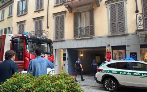 Allarme antincendio in via Tasso, principio di rogo domato in pochi minuti dai vigili del fuoco
