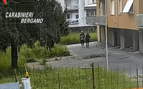 Arrestata la banda di rapinatori che ha terrorizzato la Val Seriana per nove mesi: la base in un box ad Albino
