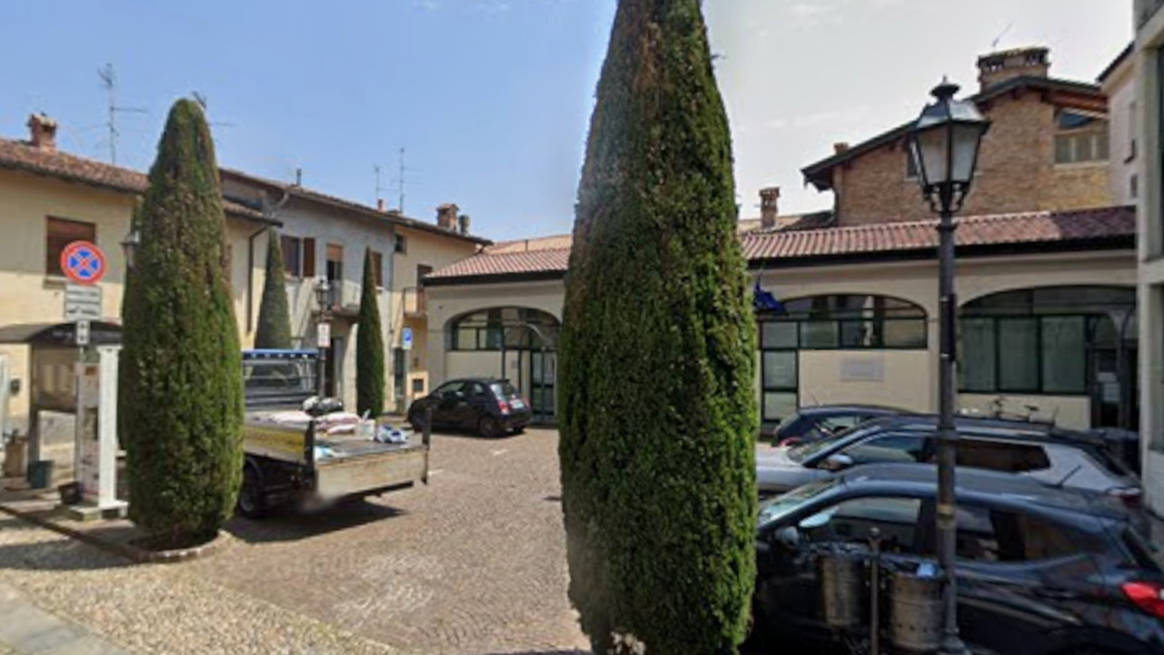 Antegnate, denunciati tre amministratori: presunto uso di mezzi comunali per attività private