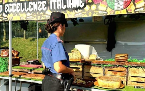 Lite tra ambulanti alla Fiera della Caccia di Gussago (Brescia), accoltellato 52enne bergamasco