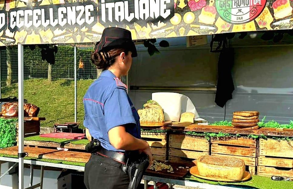 Lite tra ambulanti alla Fiera della Caccia di Gussago (Brescia), accoltellato 52enne bergamasco