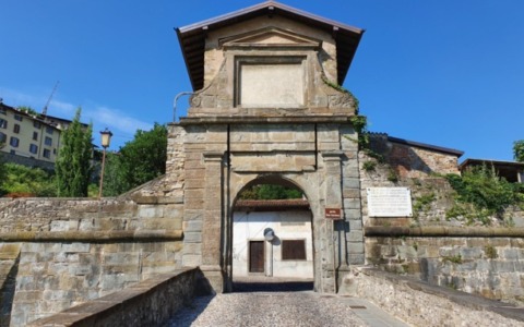 Fratelli d’Italia critica la Ztl di Valverde: «Misura drastica senza confronto con i cittadini»
