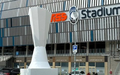 La statua in marmo dedicata all’Europa League dell’Atalanta sarà svelata il 17 ottobre