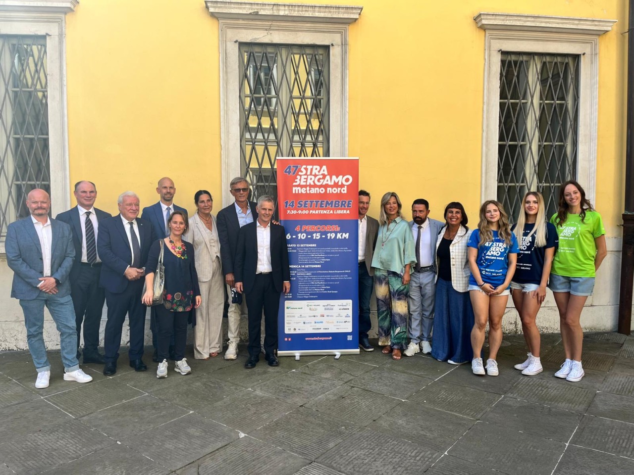 Torna la festa della camminata in città: ecco la StraBergamo 2025