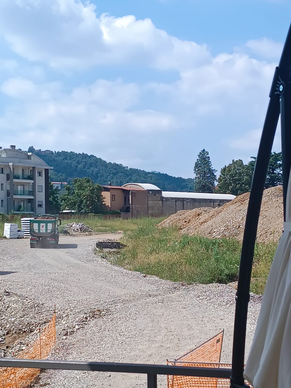 T2 a Valtesse: il Comune risponde alle preoccupazioni sull’area verde spianata per i lavori del tram