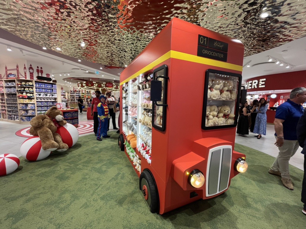 Brividi e sorrisi, a Oriocenter un Halloween davvero speciale grazie agli eventi firmati Hamleys