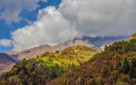 La magia del foliage da ammirare e vivere: due weekend di eventi in alta Val Brembana