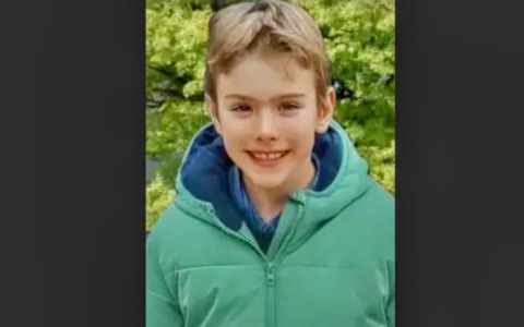 Redona piange Eric, stroncato a 8 anni da una rara forma di tumore