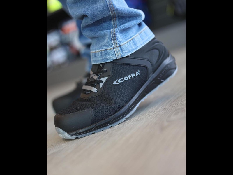 Ergonomia e benessere: perché le scarpe antinfortunistiche incidono sulla produttività