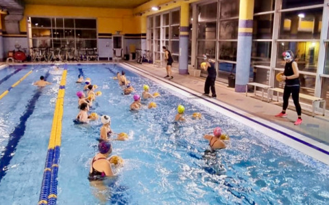Un nuovo capitolo per le piscine di Dalmine: hanno riaperto spogliatoi, bar e segreteria