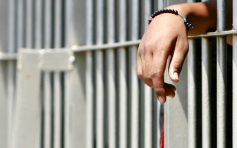 La relazione della Garante dei detenuti sul carcere di Bergamo: «Entrarci oggi mette i brividi»