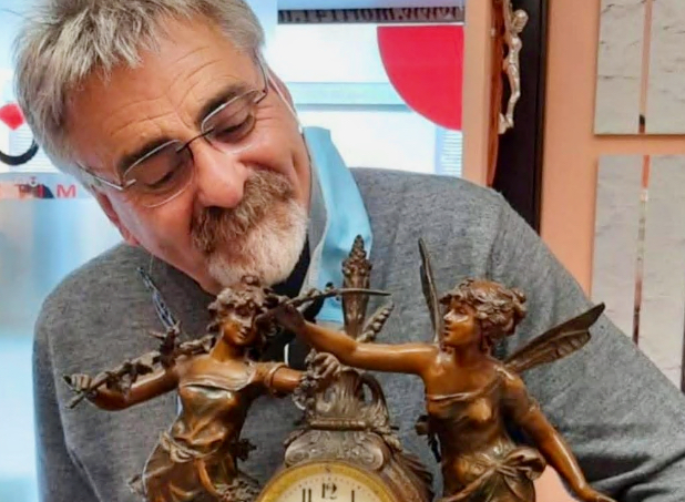 Giorgio Mori va in pensione e ringrazia Grassobbio: «Avete dato valore al mio tempo, più degli orologi»