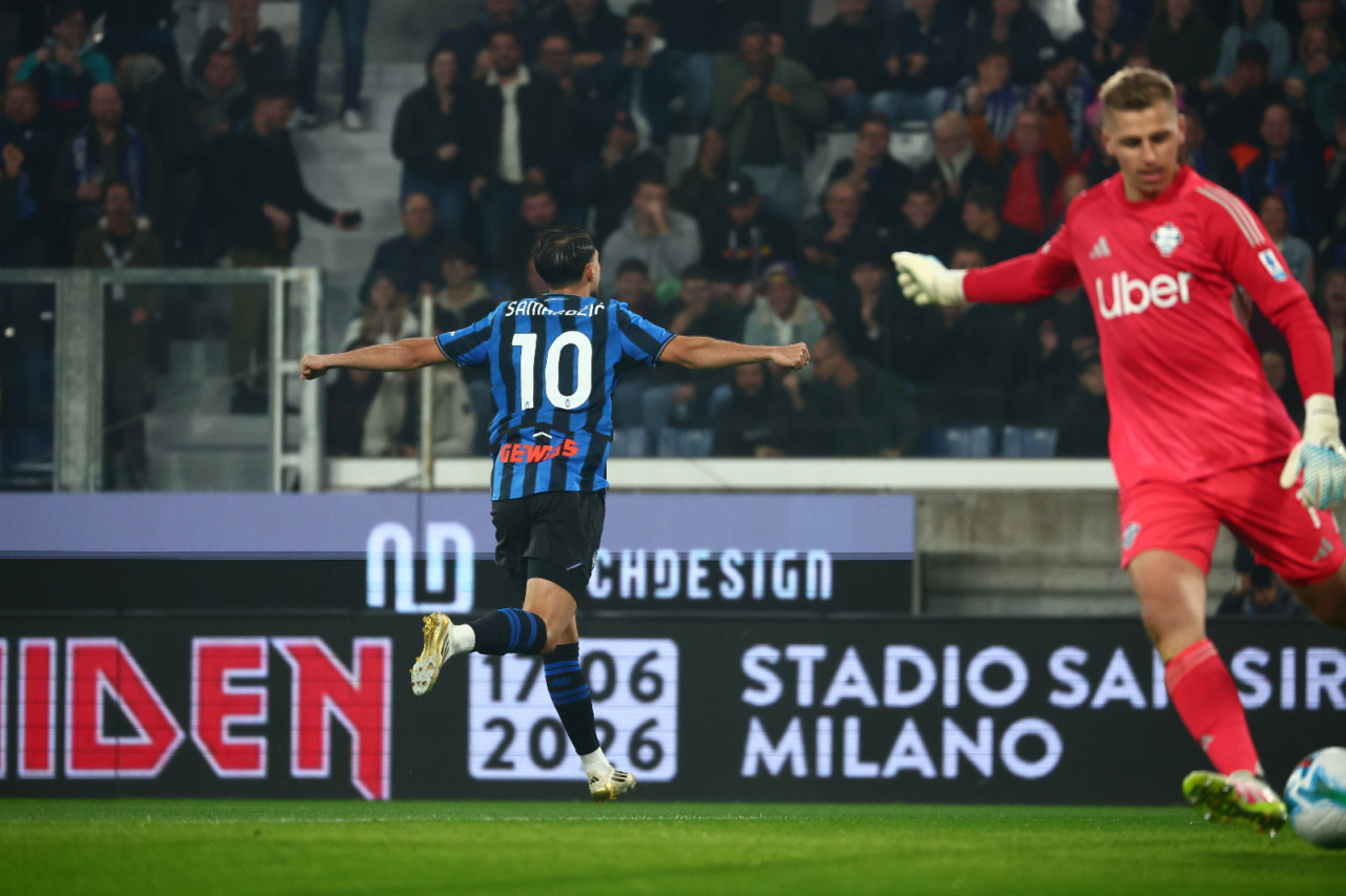 Grande Atalanta contro il Como: in totale emergenza arriva solo un punto (1-1), ma la squadra c’è