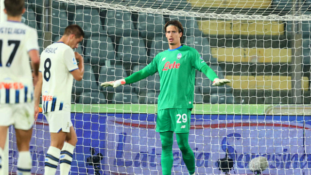 Carnesecchi salva tutto, Krstovic rapace, ma troppi giocatori vivono una pessima serata