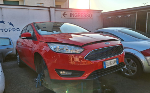 «Devo buttare la mia macchina di soli 8 anni perché Ford non fornisce più un fondamentale pezzo di ricambio?»