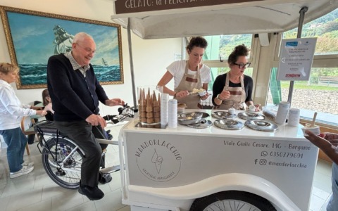 Festa dei nonni, i Gelatieri portano un dolce pensiero al Don Orione