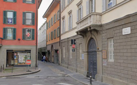 Blackout in centro a Bergamo: molti palazzi e uffici senza elettricità per più di dure ore
