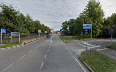 Lavori e-Brt, nuove asfaltature notturne: senso unico alternato su via Moroni (e altre limitazioni)