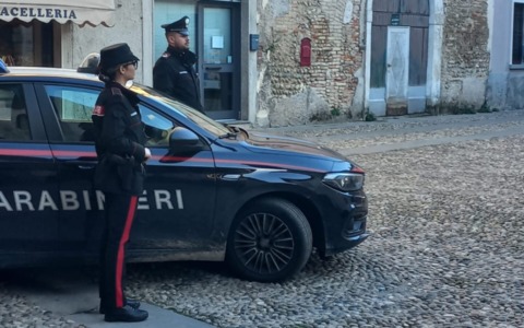 Due episodi di violenza sconcertante in famiglia nella Bassa: a Romano di Lombardia e Bariano