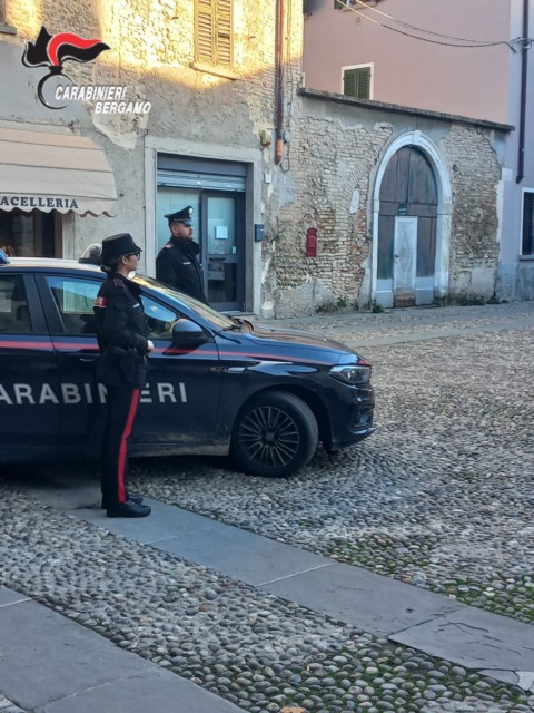 Due episodi di violenza sconcertante in famiglia nella Bassa: a Romano di Lombardia e Bariano