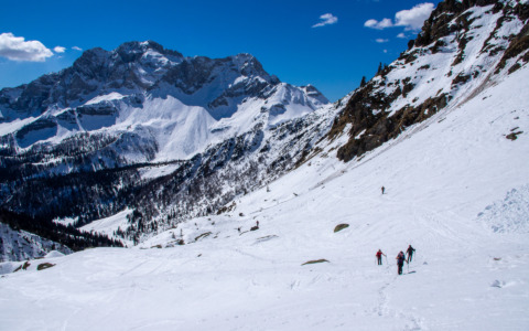 Immersi nell’incanto, fino al rifugio Alpe Corte e oltre: l’inverno in tutto il suo splendore