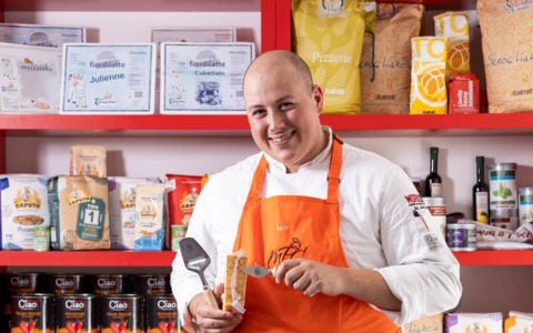 Il bergamasco Ian Spampatti si conferma un artista della pizza: è lui il Master Pizza Champion 2025