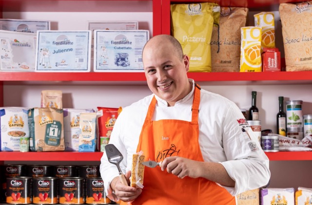 Il bergamasco Ian Spampatti si conferma un artista della pizza: è lui il Master Pizza Champion 2025