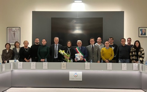 Grassobbio saluta il segretario comunale, Leonilde Concilio: «Ha dato cuore e competenza»