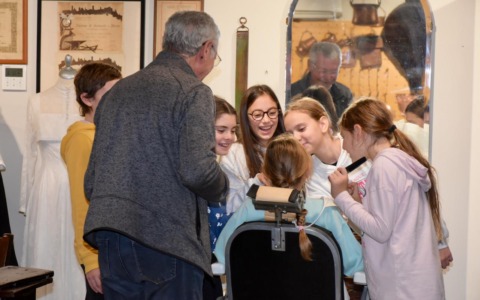 Una notte al museo, ma non è un film! Bambini e bambine di Osio Sotto imparano la storia vivendola