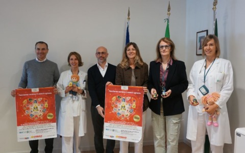 Da Conad tornano le campanelle di Natale del progetto che sostiene i reparti pediatrici del Papa Giovanni XXIII