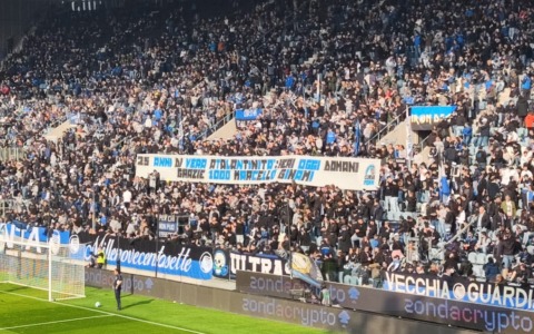 Il grazie degli atalantini al fisioterapista Marcello Ginami per le sue mille panchine con la Dea