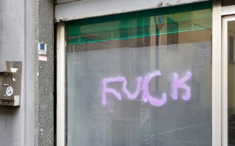 Nuovo atto vandalico contro la sede della Lega a Zanica