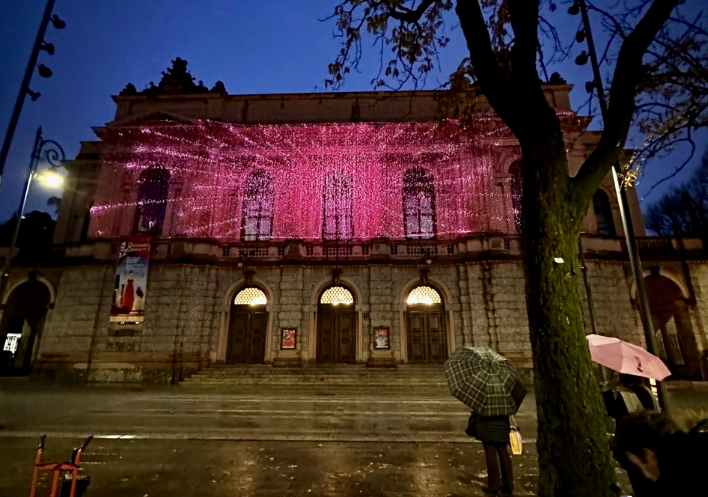 Il Natale di Bergamo s’è acceso con anche Christmas Design: ecco le opere più belle (almeno per noi)
