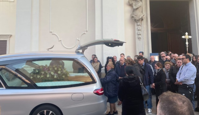 «Ai tuoi nipoti parleremo di te e di quanto eri buono»: a Zanica l’addio a Oscar Angioletti, morto nel frontale a Stezzano