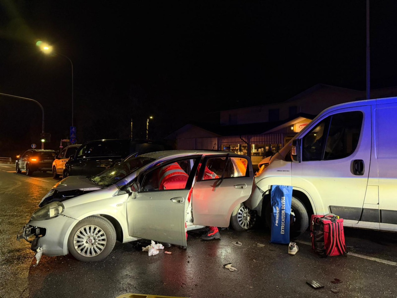 Maxi incidente a Cologno, quattro veicoli coinvolti: a innescarlo un 27enne ubriaco