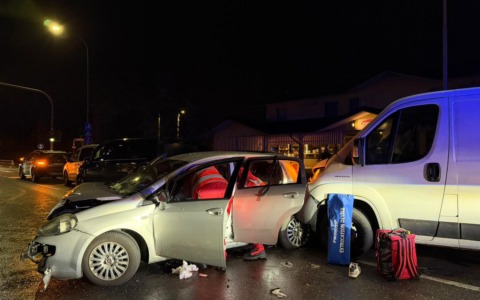 Maxi incidente a Cologno, quattro veicoli coinvolti: a innescarlo un 27enne ubriaco