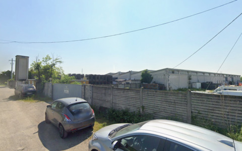 Fara Gera d’Adda, incendio nel capannone di un’azienda: sembrerebbe di origine dolosa