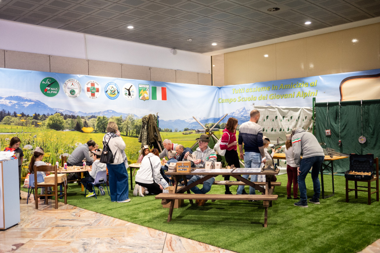 Oltre cinquemila visitatori a “Giochi in Fiera”, fra camposcuola degli alpini e personaggi Disney