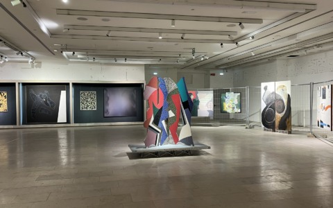 Oriocenter si è… innamorato: fino al 31 marzo, una grande mostra d’arte contemporanea